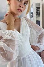 Abito da spiaggia per matrimonio a linea ad A con scollo a V scintillante e maniche lunghe