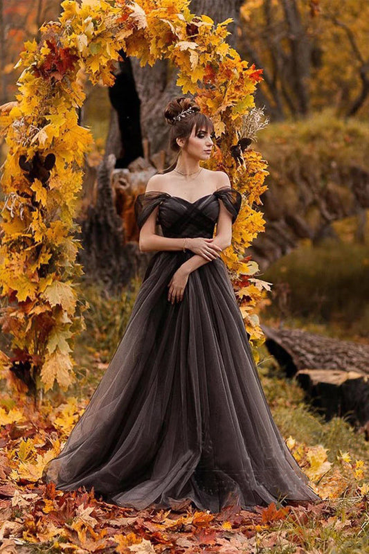A-Linie Off Shoulder Einfache Schwarzwälder Brautkleider