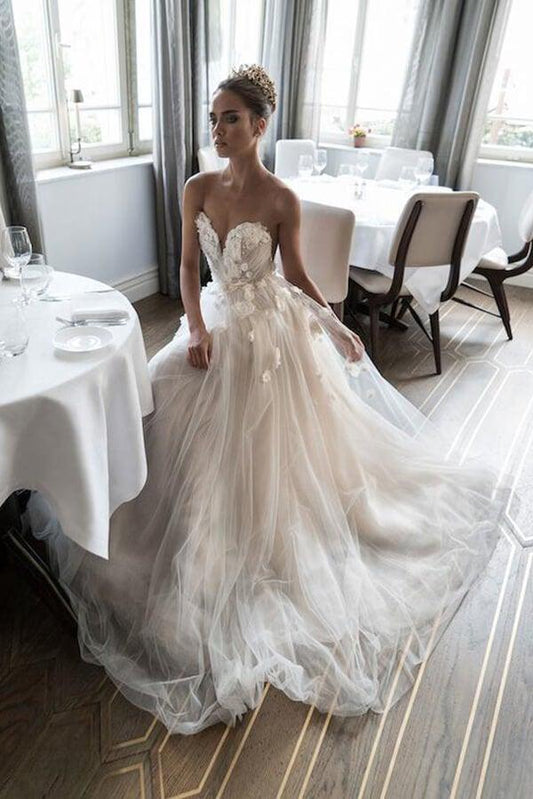 A-Linie Herzausschnitt 3D Blumen Brautkleid Brautkleid mit Perlen
