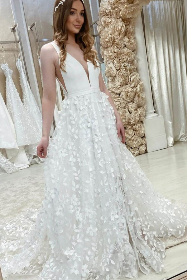 Vestidos de novia elegantes de encaje floral con escote en V y corte A