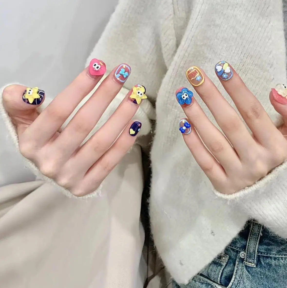 Short Round Small Eyes Pure Hand Painted Wear Nails Removable Nail Art False Nails