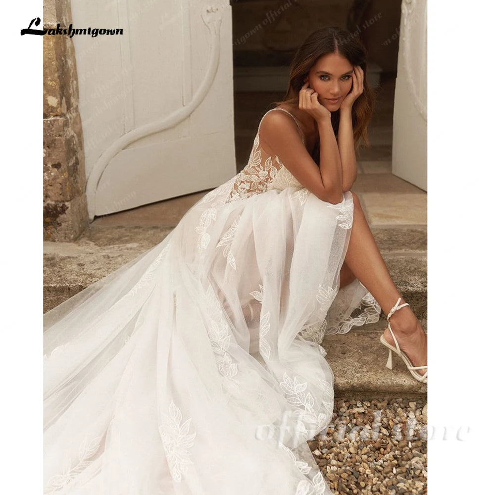 Customized A Line Spaghetti Strap Sweetheart Flowers Applique Wedding Gown
