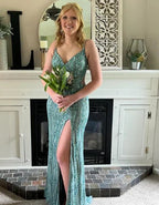 Vestido de Festa Verde Esplêndido com Alças Finas, Tule e Lantejoulas, Fenda, Modelo Y7919