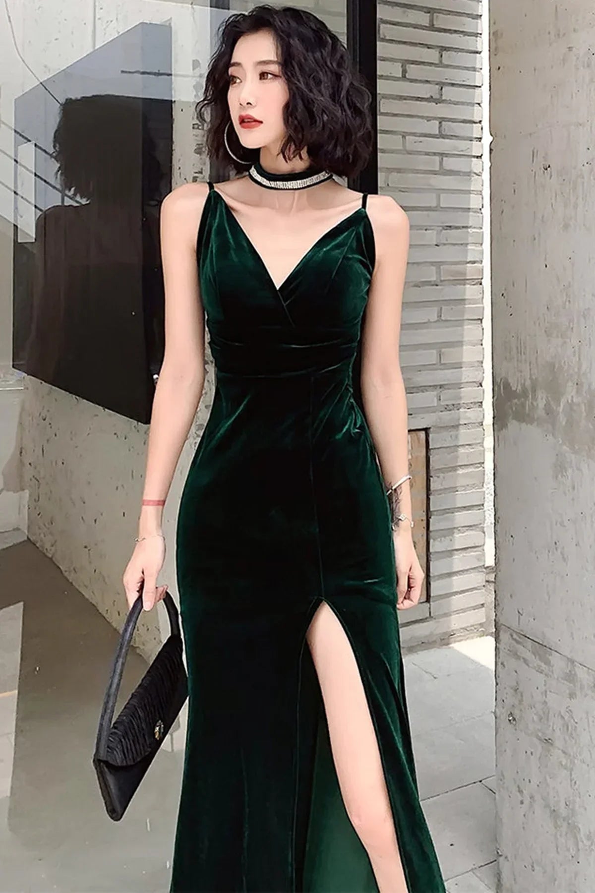 Vestidos longos simples de veludo verde escuro com decote em V, vestidos formais de veludo verde escuro para formatura e cerimónias Y2926