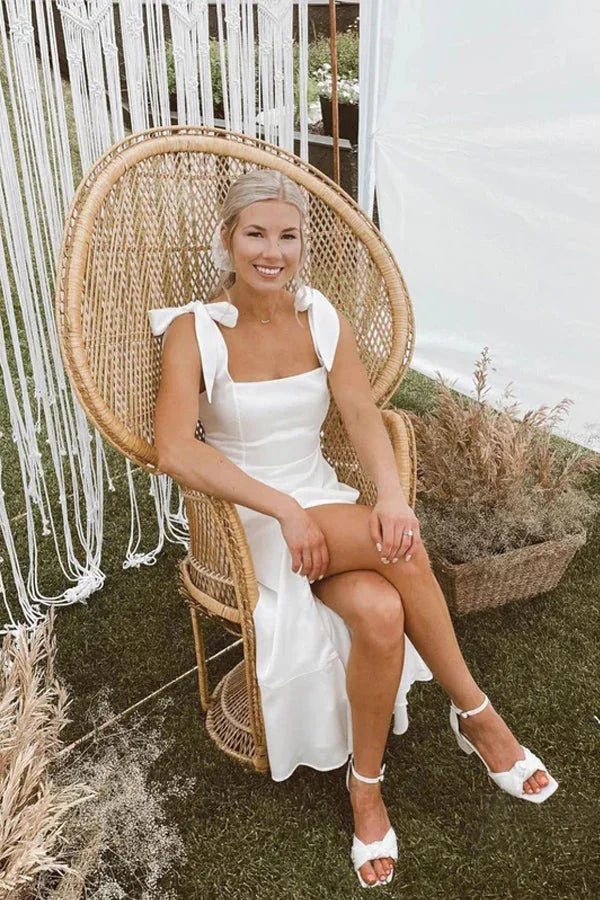 Abiti da damigella con spalline sottili, scollo a V e linea a trapezio BD100