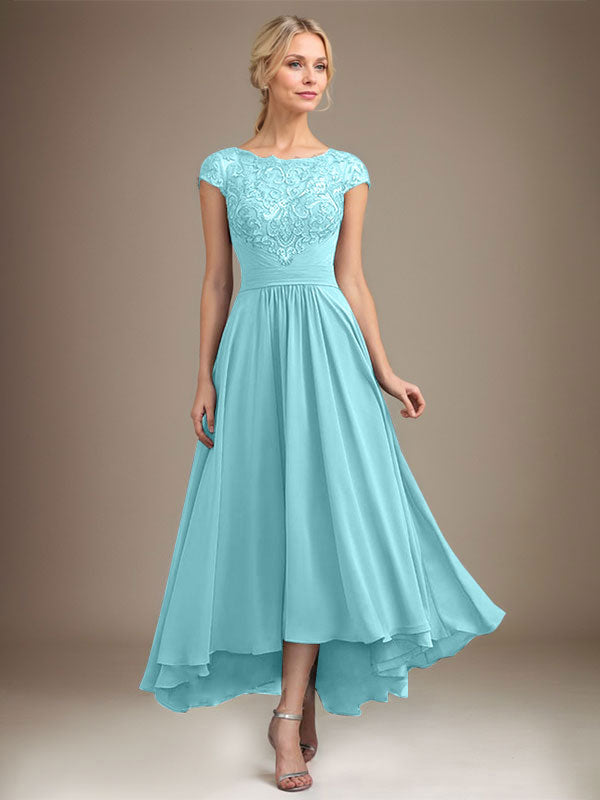 Robe de mère de la mariée en mousseline de soie à dentelle asymétrique illusion en décolleté arrondi et coupe en A avec plis