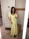 Vestido de Festa Amarelo com Mangas Bufantes, Decote em V, Cetim, Modelo Sereia Y8459