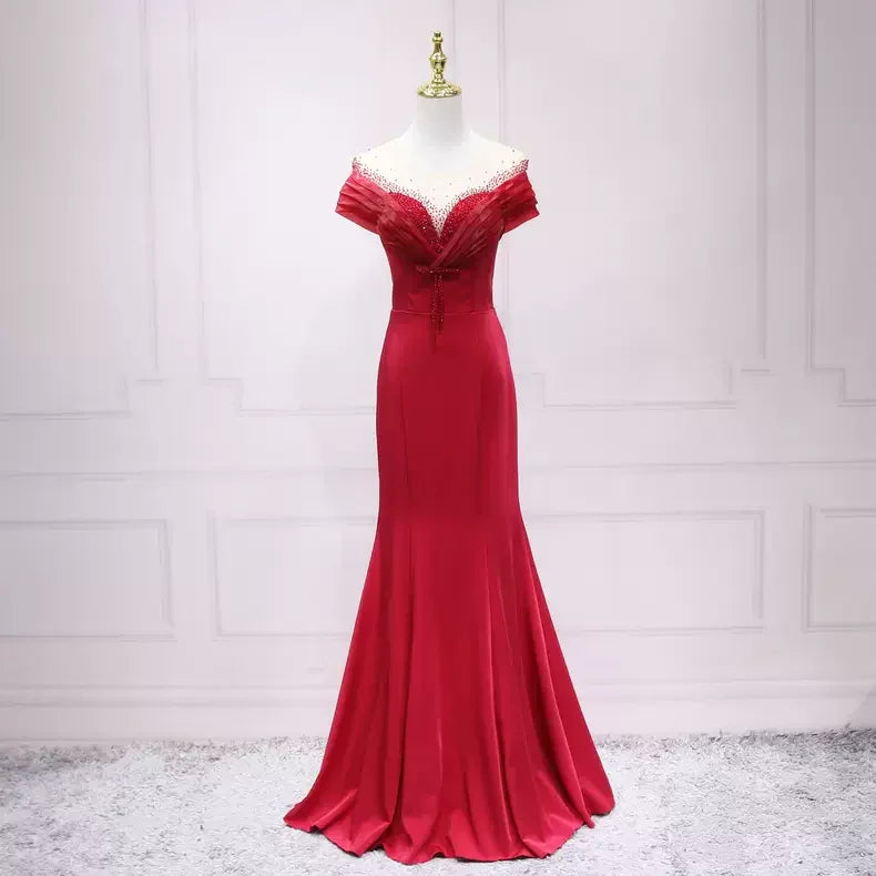 Abito da sera in raso Sirena Rossa Abito da sera incantevole s14