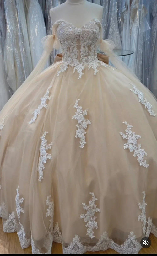 Vestido de baile em tule com renda e corte em A Vestido de 16 anos Y4013