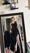 Vestido de Baile Elegante Preto de Um Ombro Vestido de Noite Preto Y5782