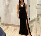 Robe de bal noire en satin sans manches à col en V élégante avec fente latérale pour soirée Y8456