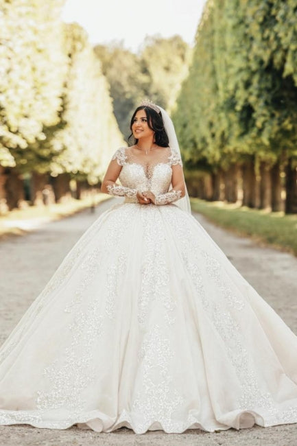 Robe de bal longue jusqu'au sol en satin avec manches longues, appliques, décolleté en cœur, tulle et perles pour mariage
