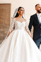 Robe de bal à décolleté cœur, manches longues, longue jusqu'au sol, en satin avec dentelle