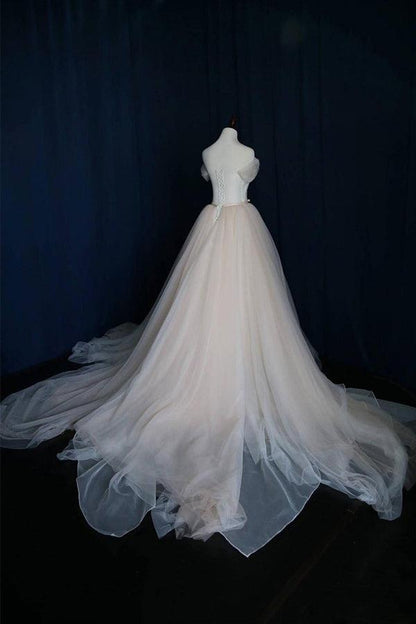 Vestidos de novia con lazo, escote corazón, tul y encaje