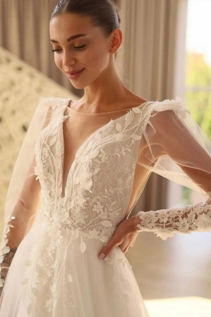 Bellissimo abito da sposa lungo a linea ad A con scollo a V in pizzo e tulle con maniche lunghe