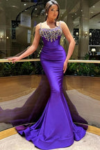 Bellissimo lungo abito da sera viola con paillettes a sirena senza maniche