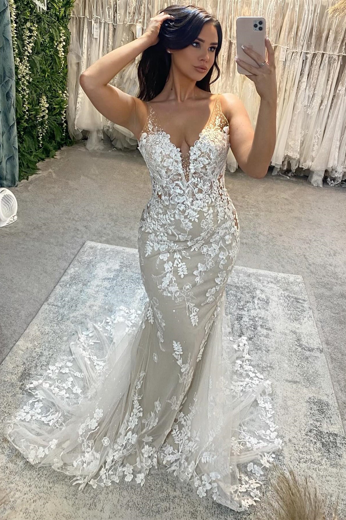 V Neck Spaghetti Straps Mermaid Sleeveless Tulle Lace Wedding Dress