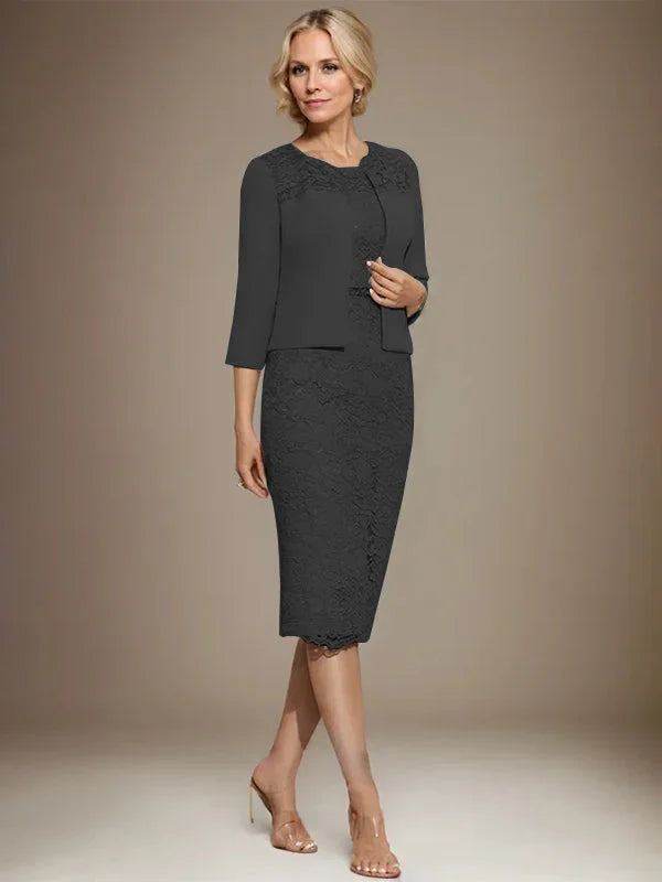 Robe de mère de la mariée en mousseline et dentelle, coupe fourreau/colonne, longueur genou, ornée de perles