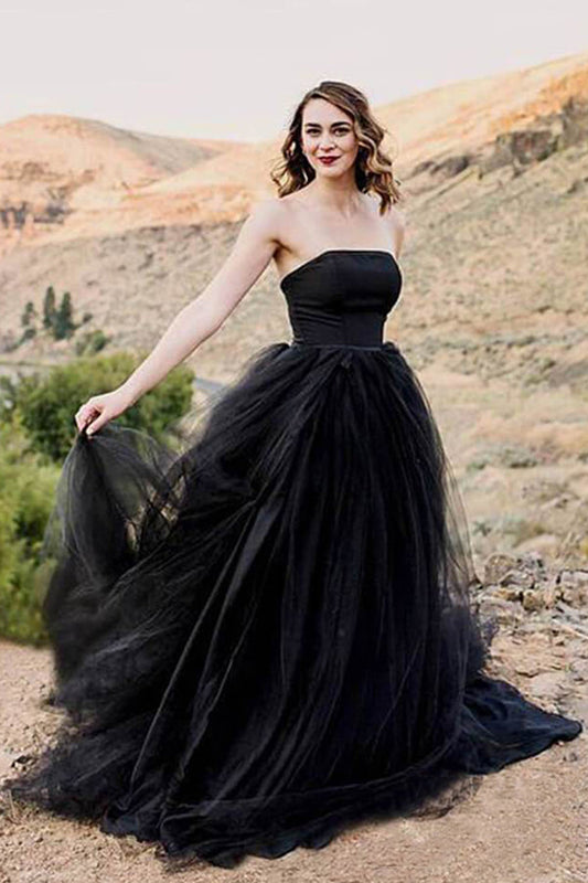 Schwarze Gothic Brautkleider A-Linie Ärmellos Mit Schleppe