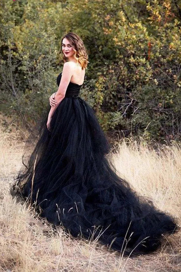 Black Gothic Wedding Dresses A-Line Sleeveless With Train