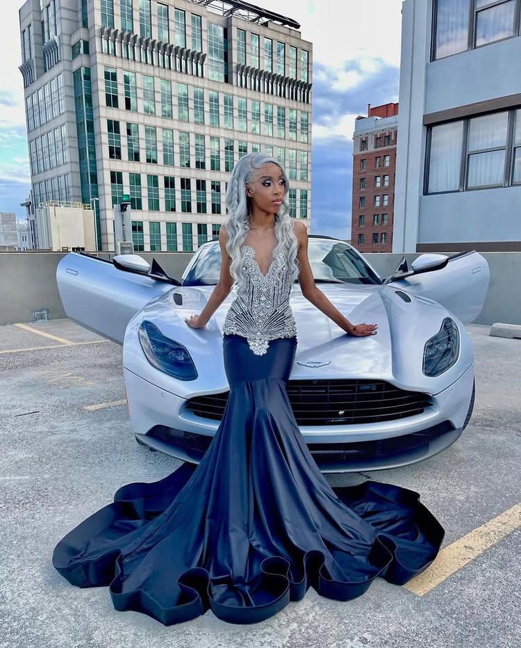 Black Mermaid Prom Dress With Sleeveless V Neck And Silver Beading