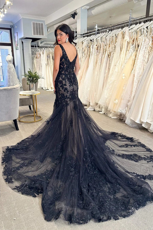 Black Tulle Appliques V-Neck Trumpet Long Wedding Dress