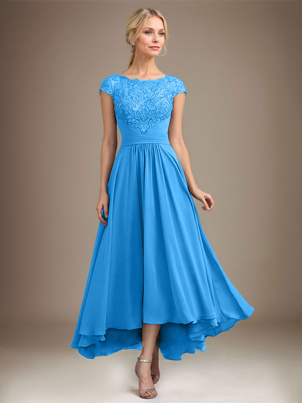 Robe de mère de la mariée en mousseline de soie à dentelle asymétrique illusion en décolleté arrondi et coupe en A avec plis