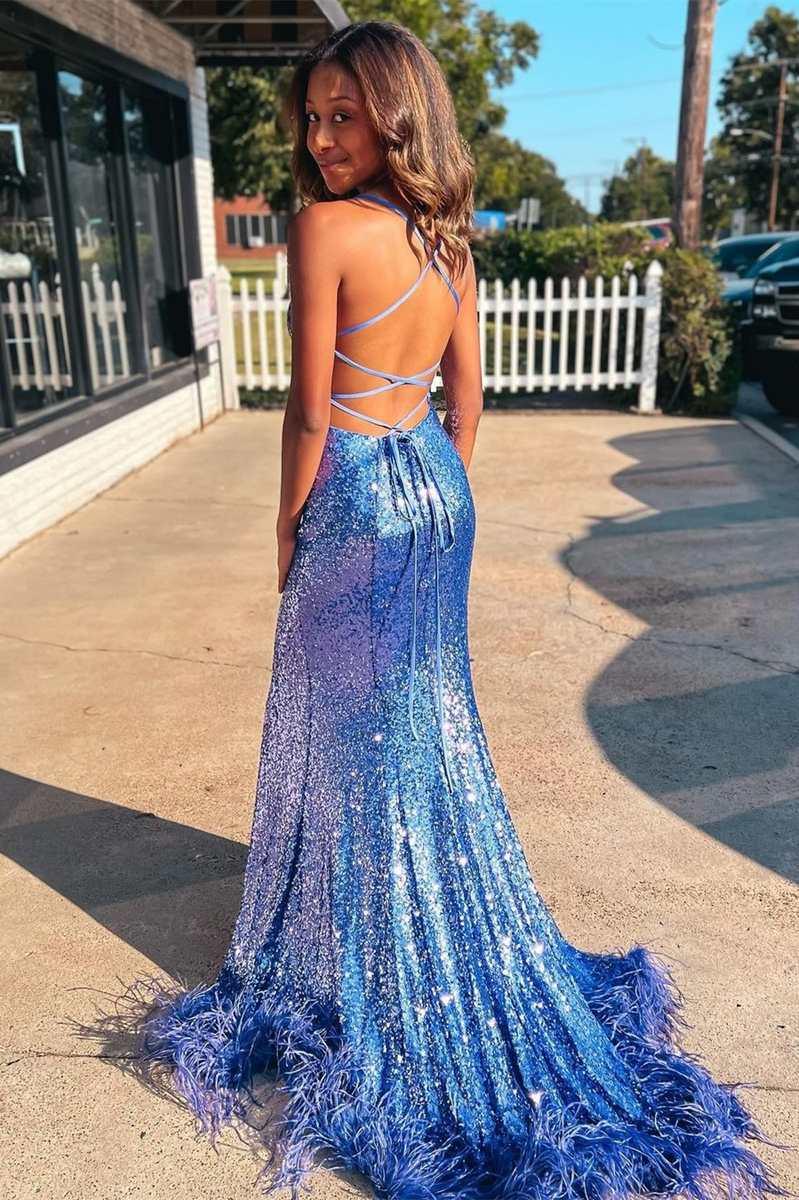 Abito lungo da sera con spacco, coda di sirena, piume e paillettes blu scintillanti