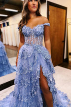Abito lungo da sera con balze e applicazioni in tulle blu, scollatura a spalle scoperte