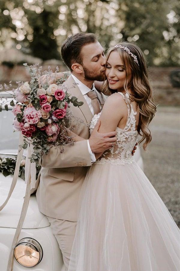 Vestido de novia bohemio de corte A con hombros descubiertos y corte champán