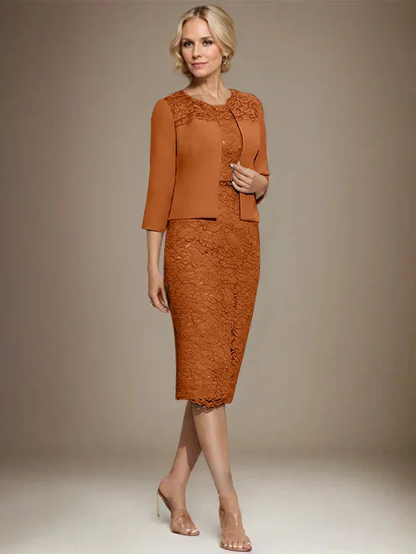 Robe de mère de la mariée en mousseline et dentelle, coupe fourreau/colonne, longueur genou, ornée de perles