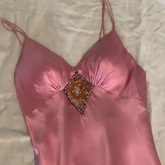 Splendido abito da sera lungo rosa con spalline sottili in raso e perline Y8216