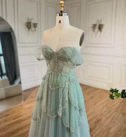 Abito da sera formale verde salvia a linea ad A con spalle scoperte, tulle e perline, abito da ballo Y8157
