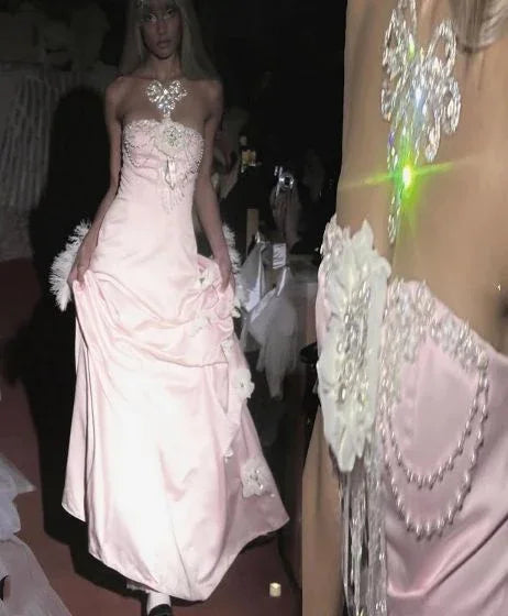 Vestido de Baile Longo de Cetim Rosa Encantador, Sem Alças, Vestido Formal de Noite Y8192