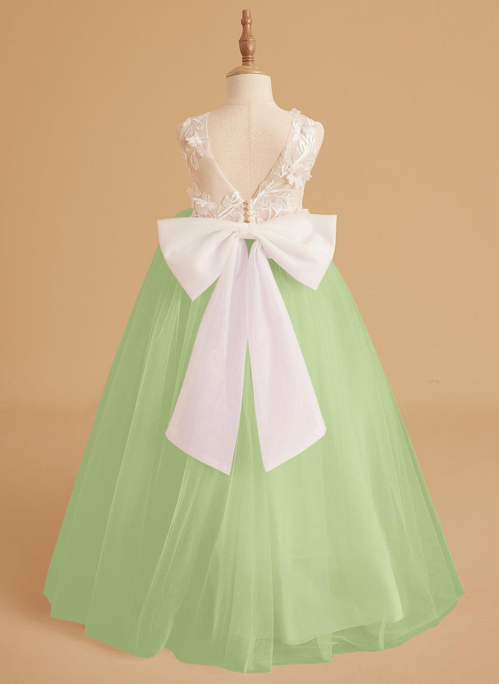 Sleeveless Princess Flower Girl Dress With Detachable Train And Beaded Lace