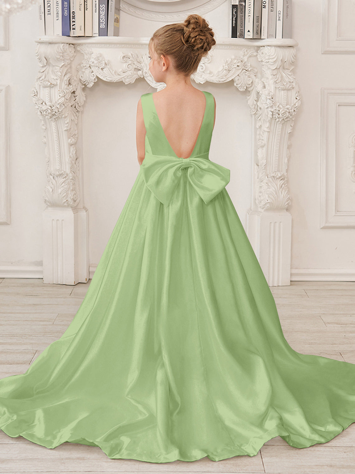 Robe de demoiselle d'honneur en satin sans manches de princesse coupe A avec traîne et nœud 
