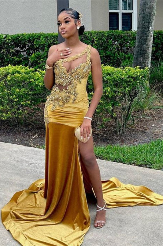 Charmantes, langes, goldenes Meerjungfrau-Ballkleid mit einer Schulter und Satin-Applikationen und Spitze