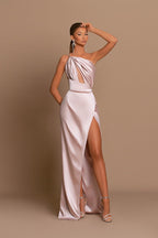 Vestidos longos de cetim para baile de finalistas simples, em linha A, com um ombro só e racha