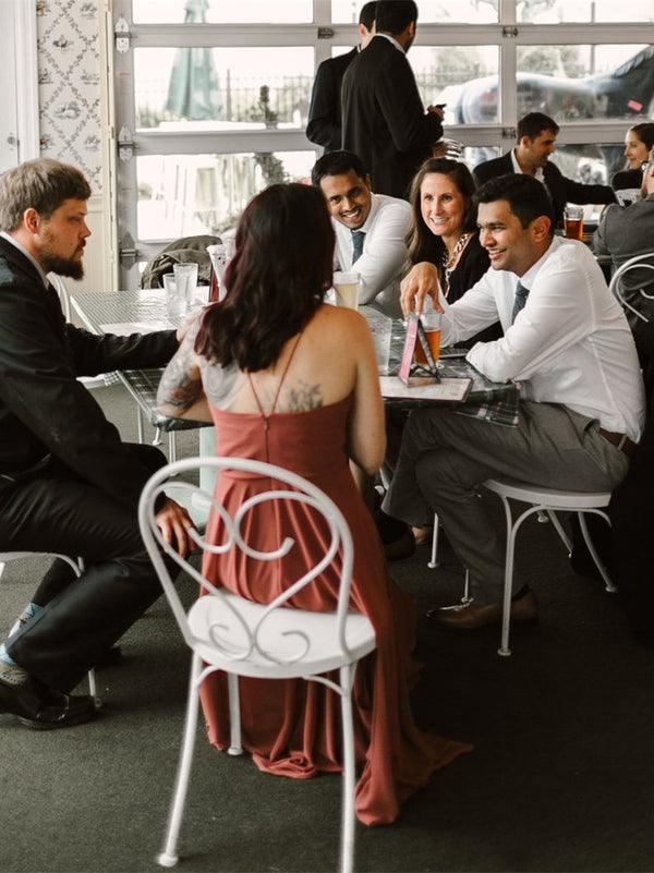 Abiti lunghi da damigella in chiffon a linea ad A con spalline sottili BD092