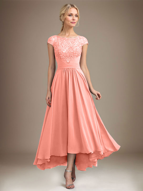 Robe de mère de la mariée en mousseline de soie à dentelle asymétrique illusion en décolleté arrondi et coupe en A avec plis