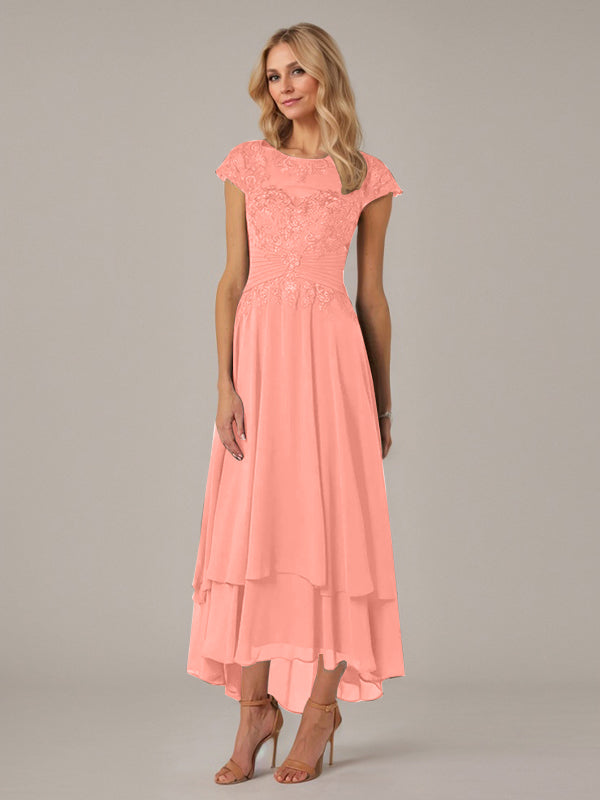 Robe de mère de la mariée en dentelle en mousseline asymétrique à encolure bateau illusion et plis avec appliqué, coupe en A