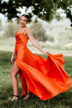 Vestido Formal de Cetim com Gola Alta e Fenda SYP122