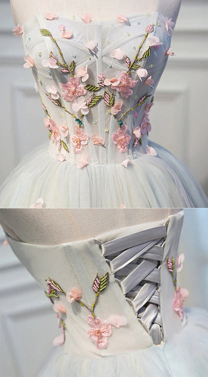 Süßes graues Tüll A-Linie Herzausschnitt Kurzes Heimkehrkleid mit Blumen