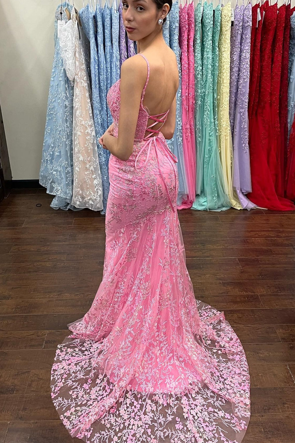 Mermaid Pink Lace Appliques Long Prom Dress