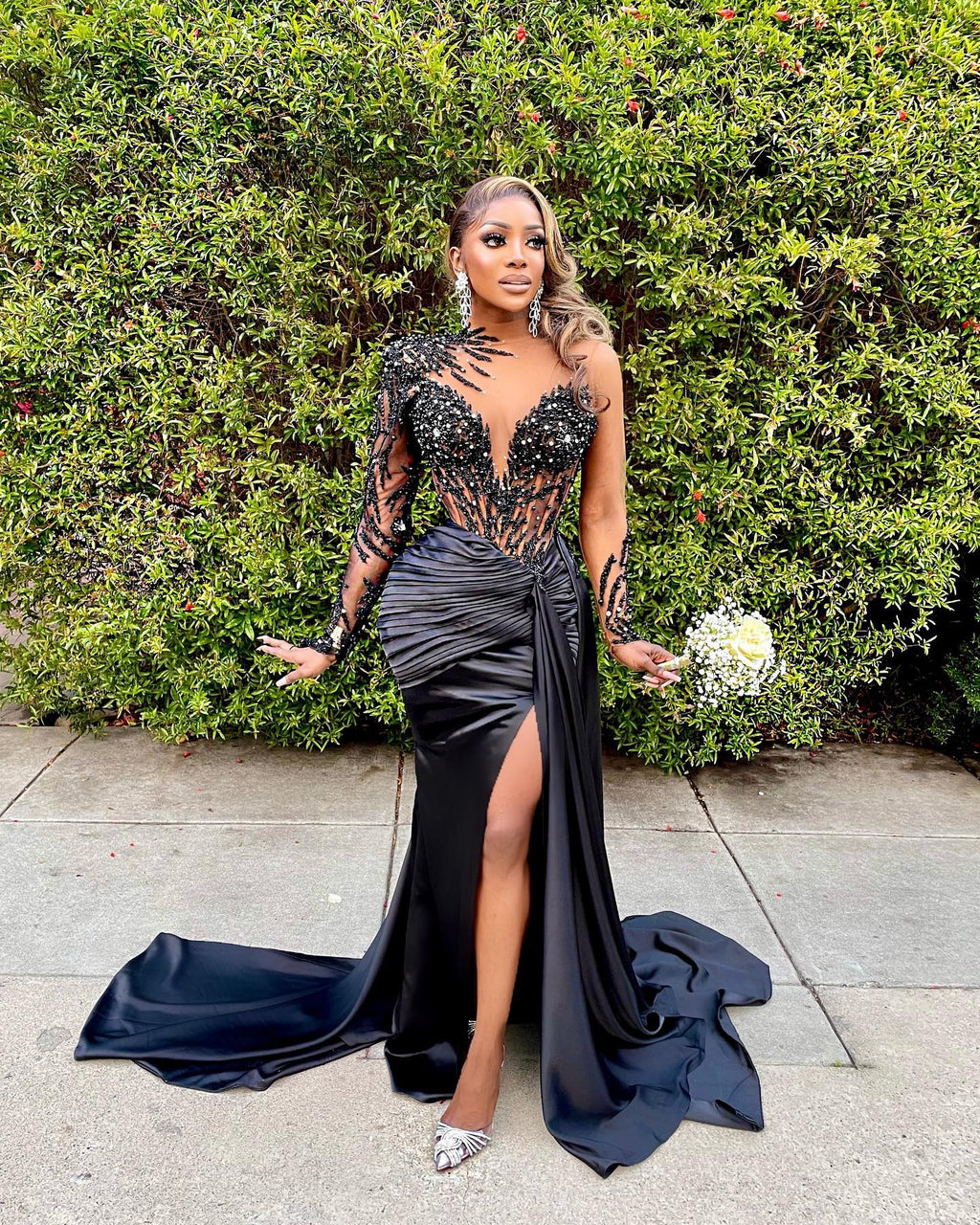 Black Mermaid Formal Dress With Crystal Embellishments And Luxury Beading