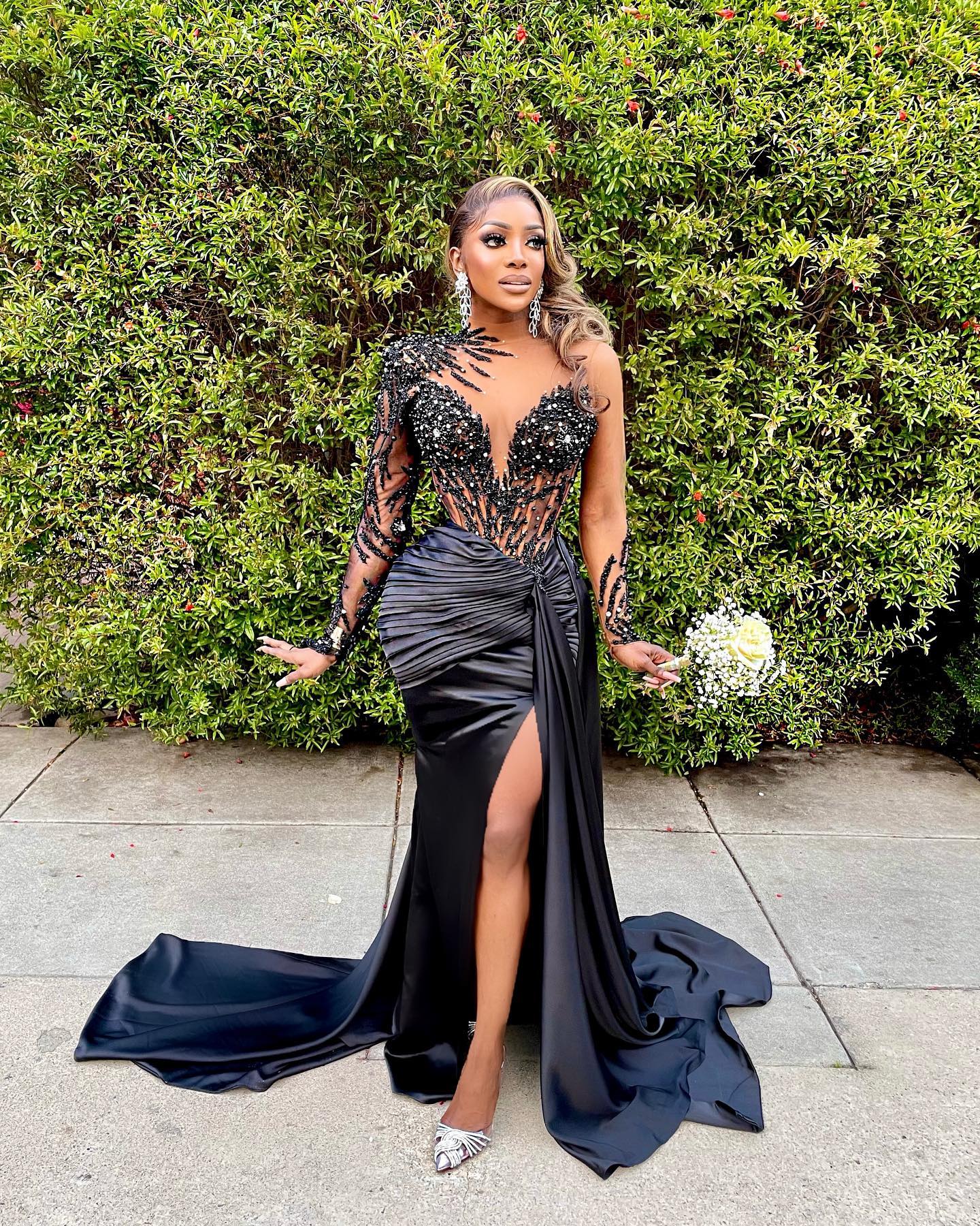 Black Mermaid Formal Dress With Crystal Embellishments And Luxury Beading