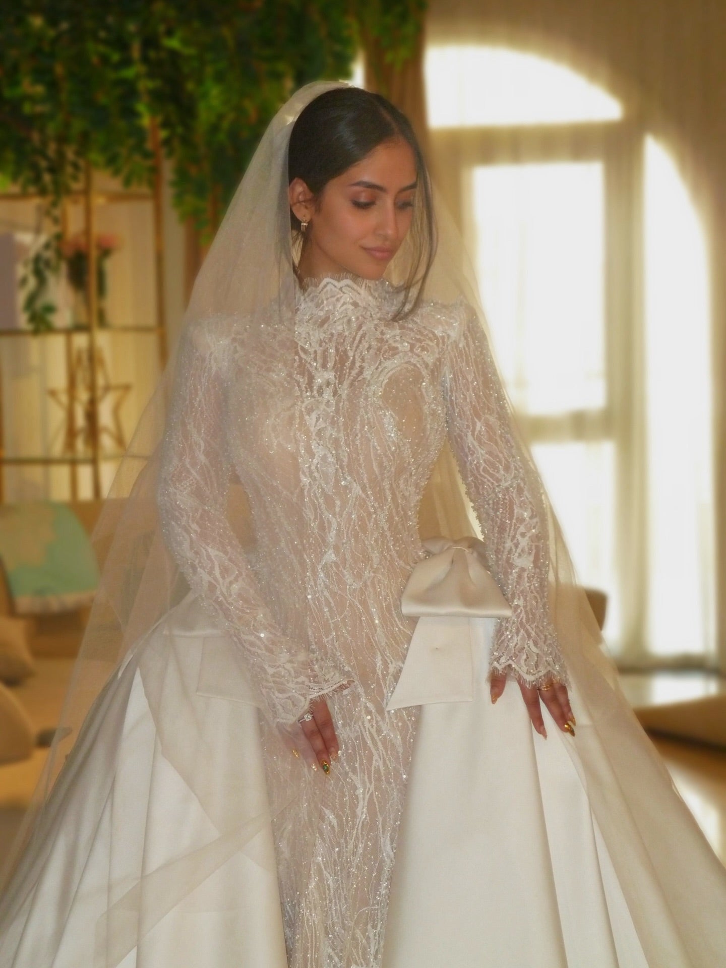 Glamorous Wide Strap Open Back Mermaid Wedding Dress With Lace Appliques