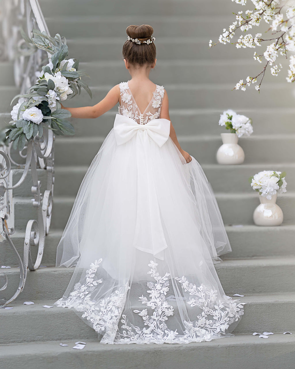 Sleeveless Princess Flower Girl Dress With Detachable Train And Beaded Lace