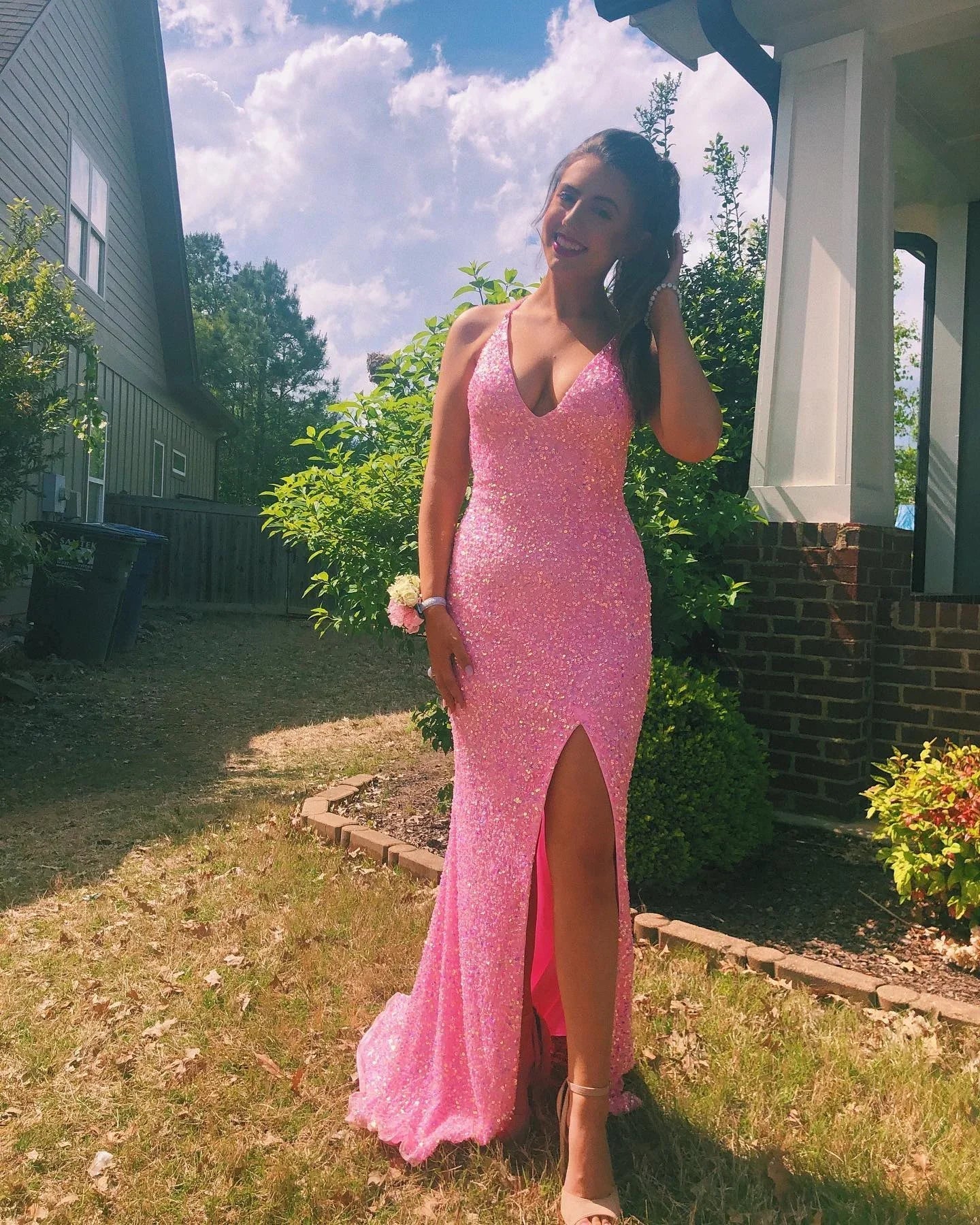 Vestido de Festa Rosa com Decote Halter e Lantejoulas Vestido de Noite Sedutor com Fenda Lateral Y268