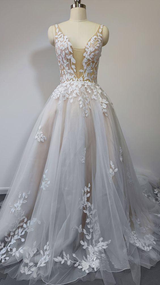 Tiefer V-Ausschnitt Spitze Brautkleider Romantisches Brautkleid mit Schleppe
